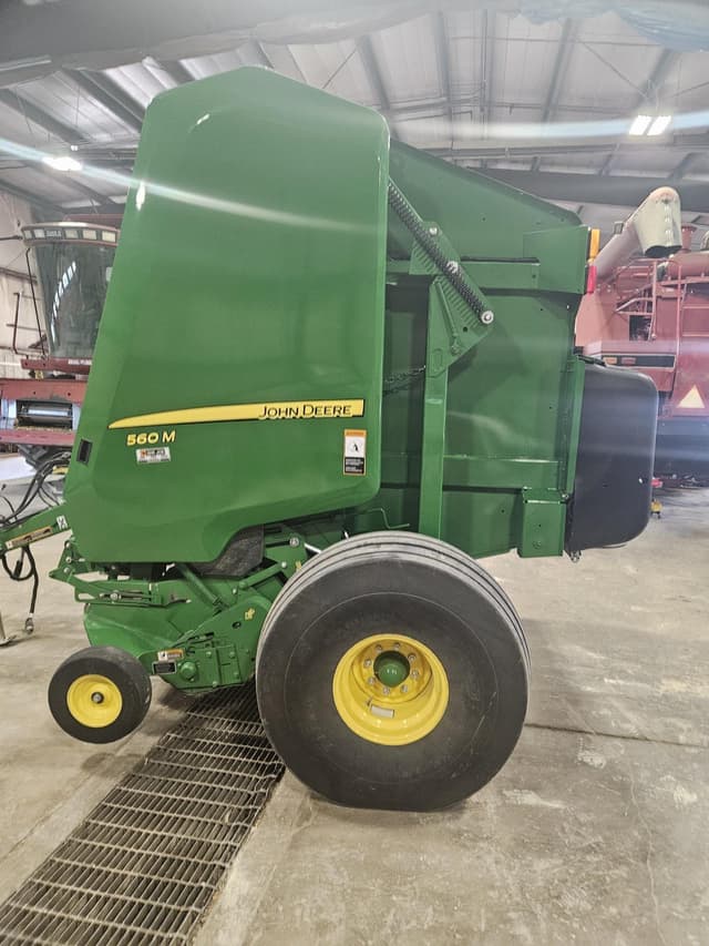 Image of John Deere 560M equipment image 2