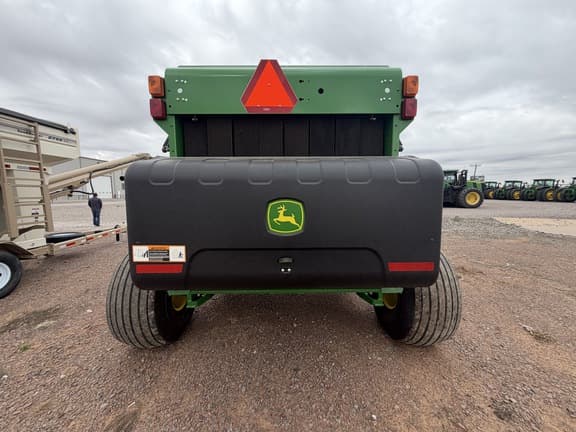 Image of John Deere 560M equipment image 3
