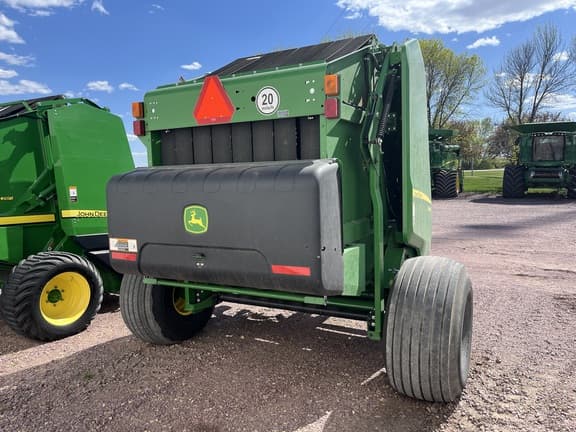 Image of John Deere 560M equipment image 3