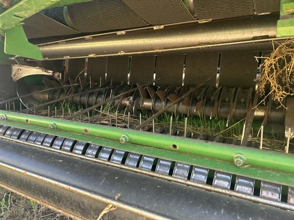 Image of John Deere 560M equipment image 1