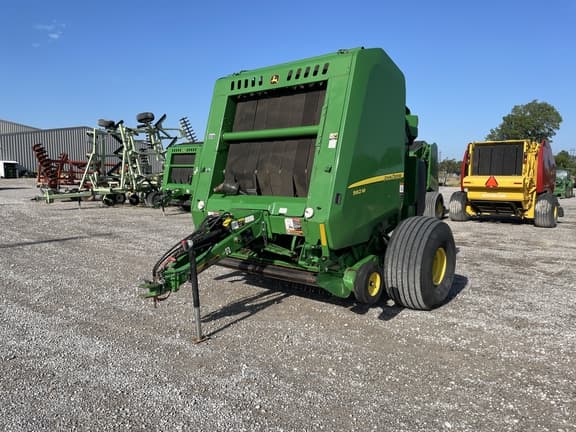 Image of John Deere 560M equipment image 1