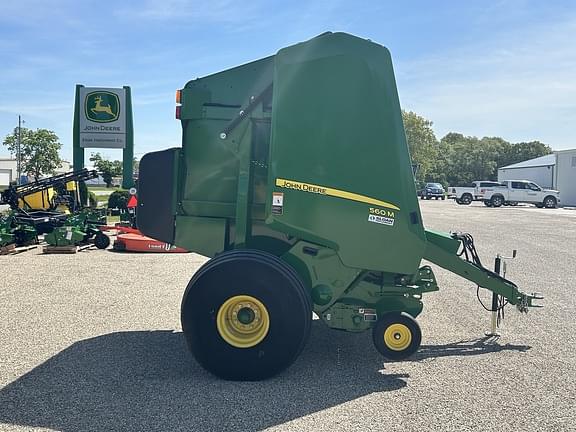Image of John Deere 560M equipment image 2