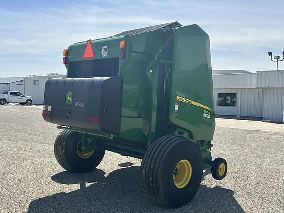 Image of John Deere 560M equipment image 3
