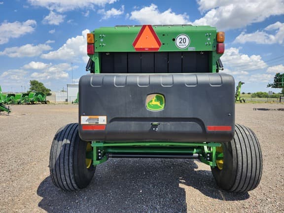 Image of John Deere 560M equipment image 3