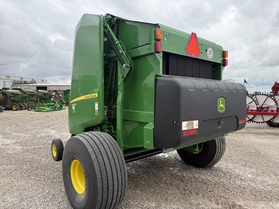 Image of John Deere 560M equipment image 2