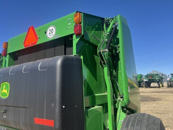 Image of John Deere 560M equipment image 2