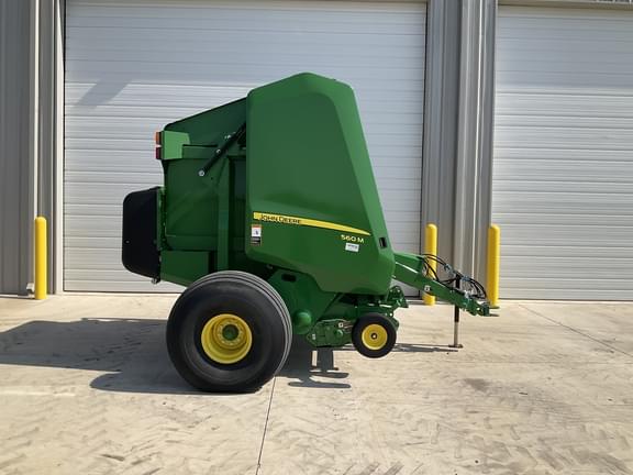 Image of John Deere 560M equipment image 3