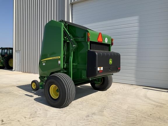 Image of John Deere 560M equipment image 2