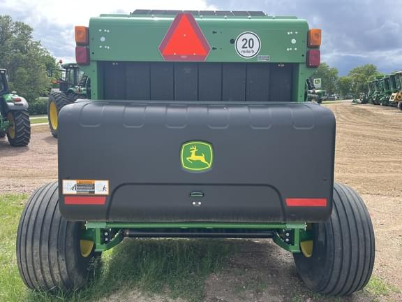 Image of John Deere 560M equipment image 2