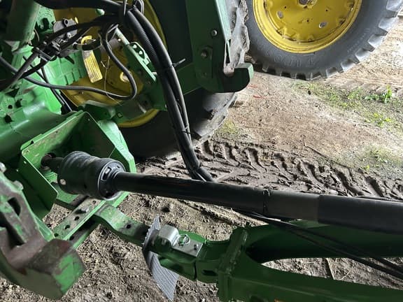 Image of John Deere 560M equipment image 2