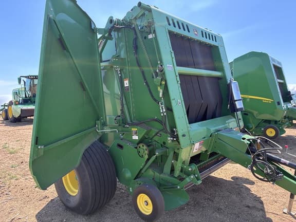 Image of John Deere 560M equipment image 4
