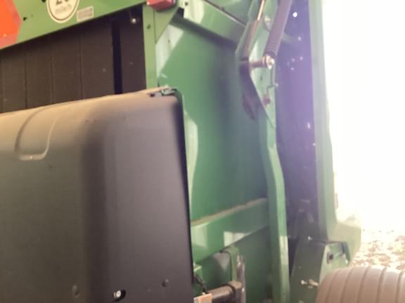 Image of John Deere 560M equipment image 4