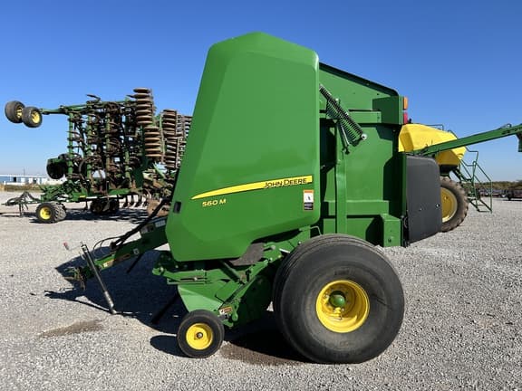 Image of John Deere 560M equipment image 1