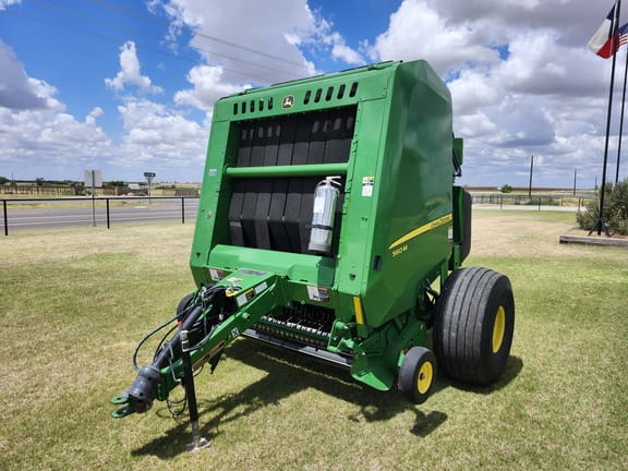 Main image John Deere 560M