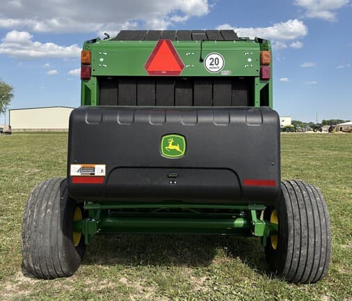 Image of John Deere 560R equipment image 3