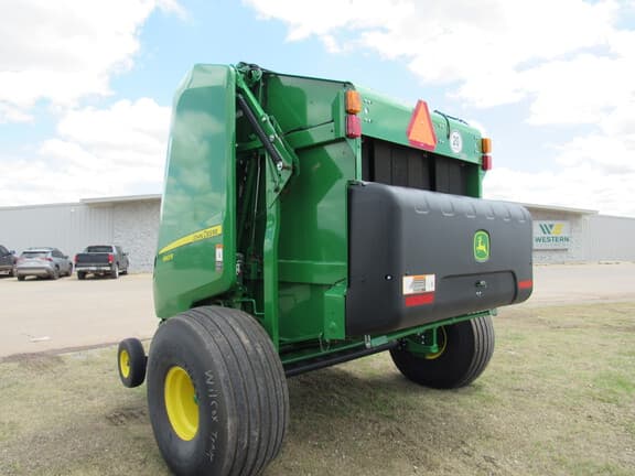 Image of John Deere 560R equipment image 2