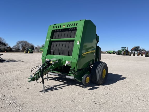 Image of John Deere 560R equipment image 2