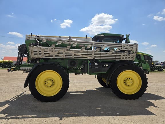 Image of John Deere 600R equipment image 4