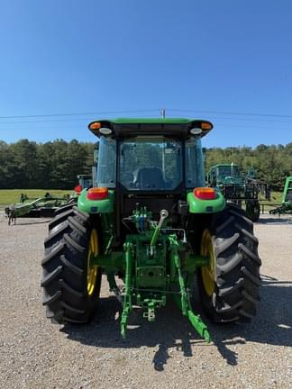 Image of John Deere 6105E equipment image 4