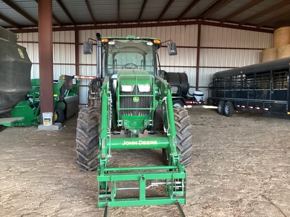 Image of John Deere 6105E equipment image 4