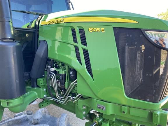 Image of John Deere 6105E equipment image 4