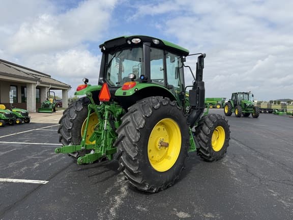 Image of John Deere 6110M equipment image 4