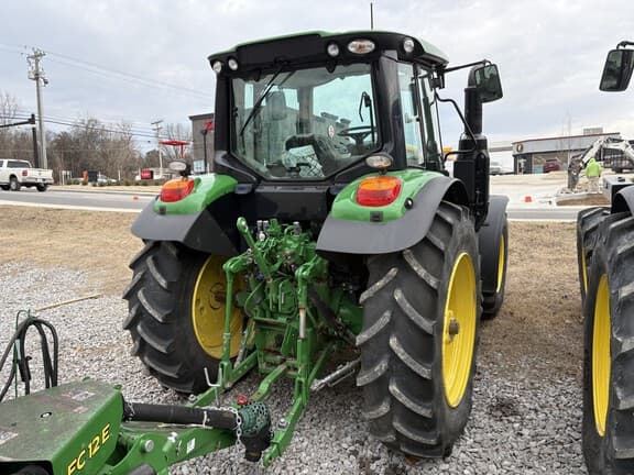 Image of John Deere 6110M equipment image 3