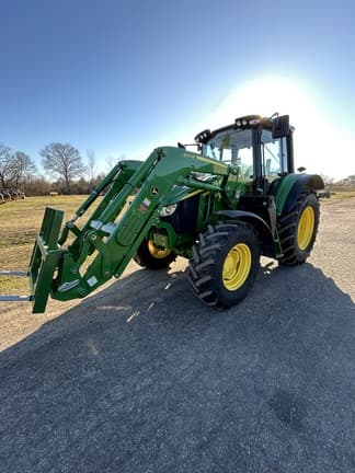 Image of John Deere 6110M equipment image 2
