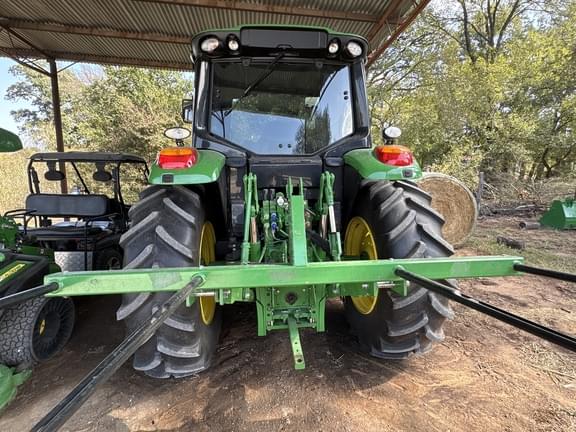 Image of John Deere 6110M equipment image 3