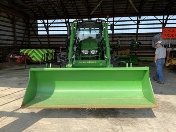 Image of John Deere 6110M equipment image 1