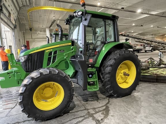 Image of John Deere 6110M equipment image 1