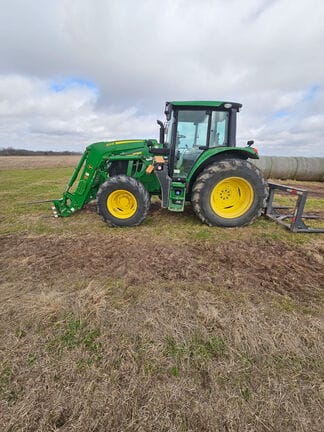 Main image John Deere 6110M
