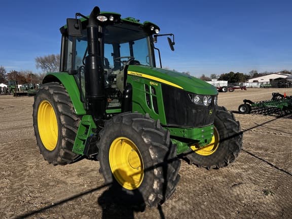 Image of John Deere 6110M equipment image 1