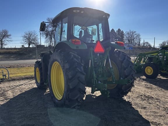 Image of John Deere 6110M equipment image 4