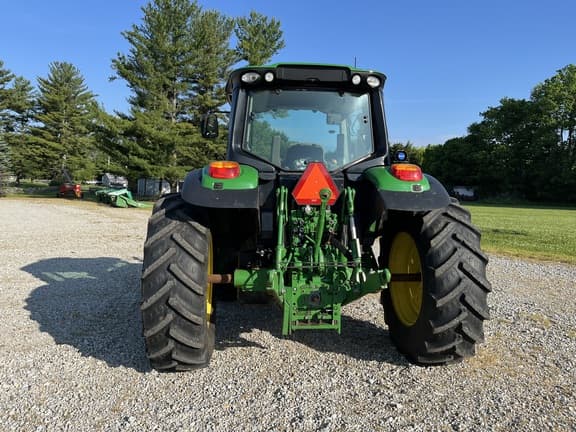 Image of John Deere 6110M equipment image 2