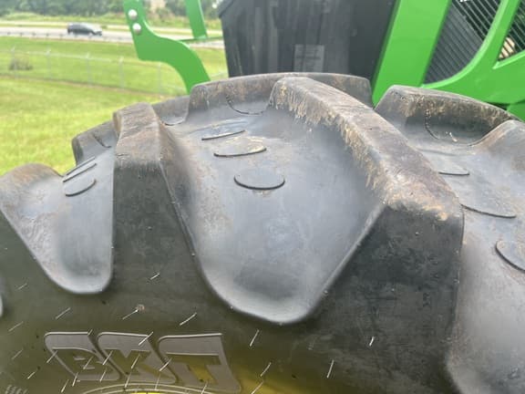 Image of John Deere 6110M equipment image 4