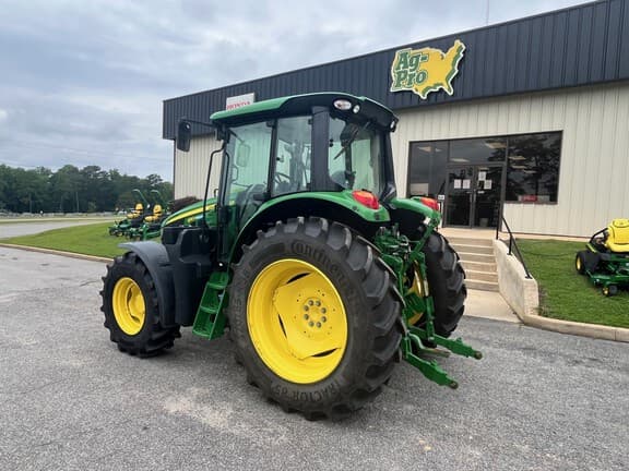 Image of John Deere 6110M equipment image 3
