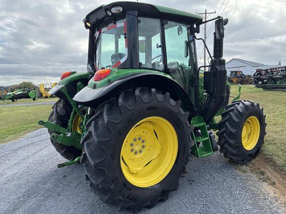 Image of John Deere 6120M equipment image 3