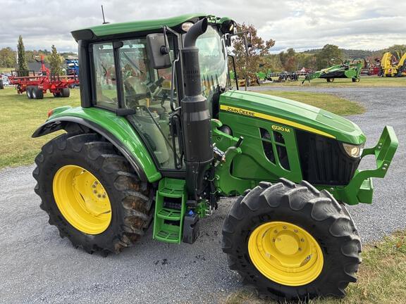 Image of John Deere 6120M equipment image 4