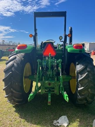 Image of John Deere 6120M equipment image 1