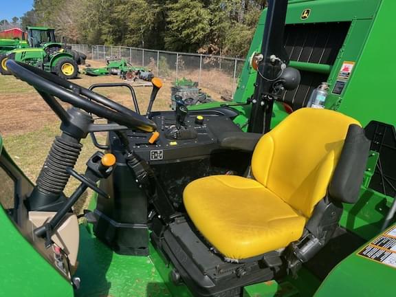 Image of John Deere 6120M equipment image 4