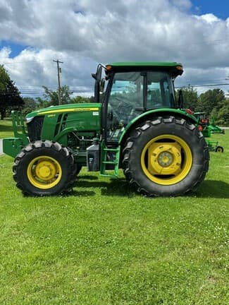 Image of John Deere 6135E Primary image