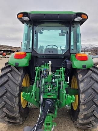 Image of John Deere 6135E equipment image 3