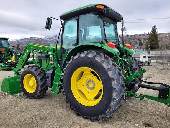 Image of John Deere 6135E equipment image 2