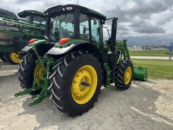 Image of John Deere 6145M equipment image 4