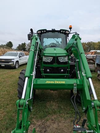 Image of John Deere 6145M equipment image 3