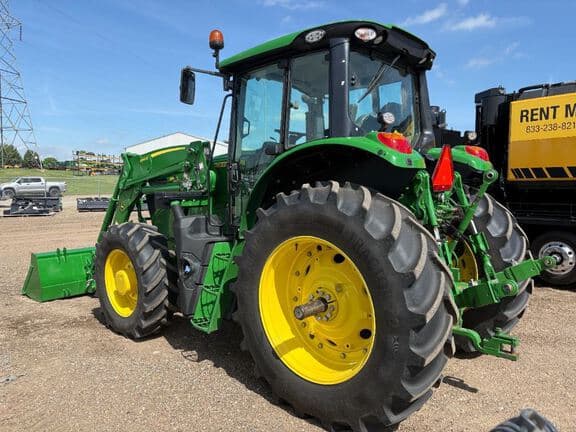 Image of John Deere 6155M equipment image 4
