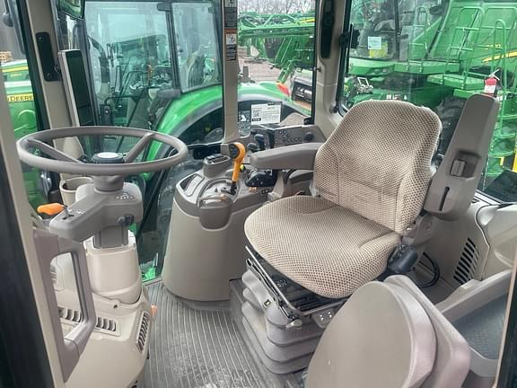 Image of John Deere 6155M equipment image 1