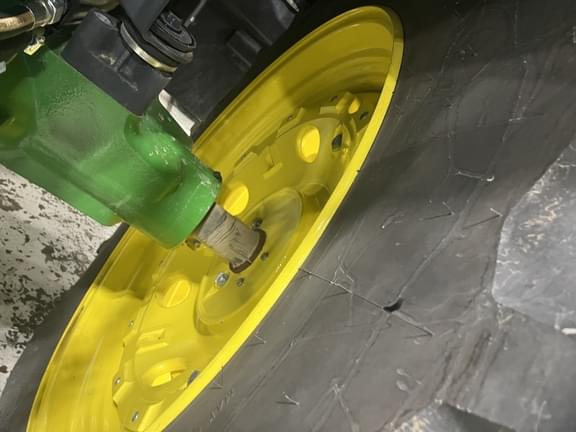 Image of John Deere 6155M equipment image 3