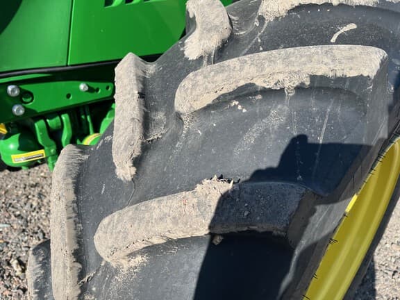 Image of John Deere 6155M equipment image 4